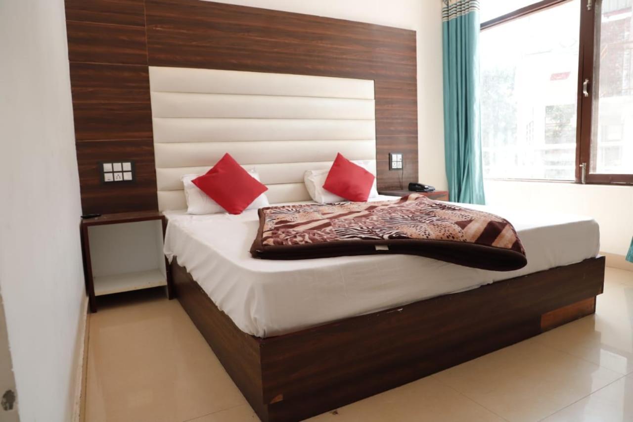 Rahul Hotel & Restaurant Mussoorie Eksteriør billede