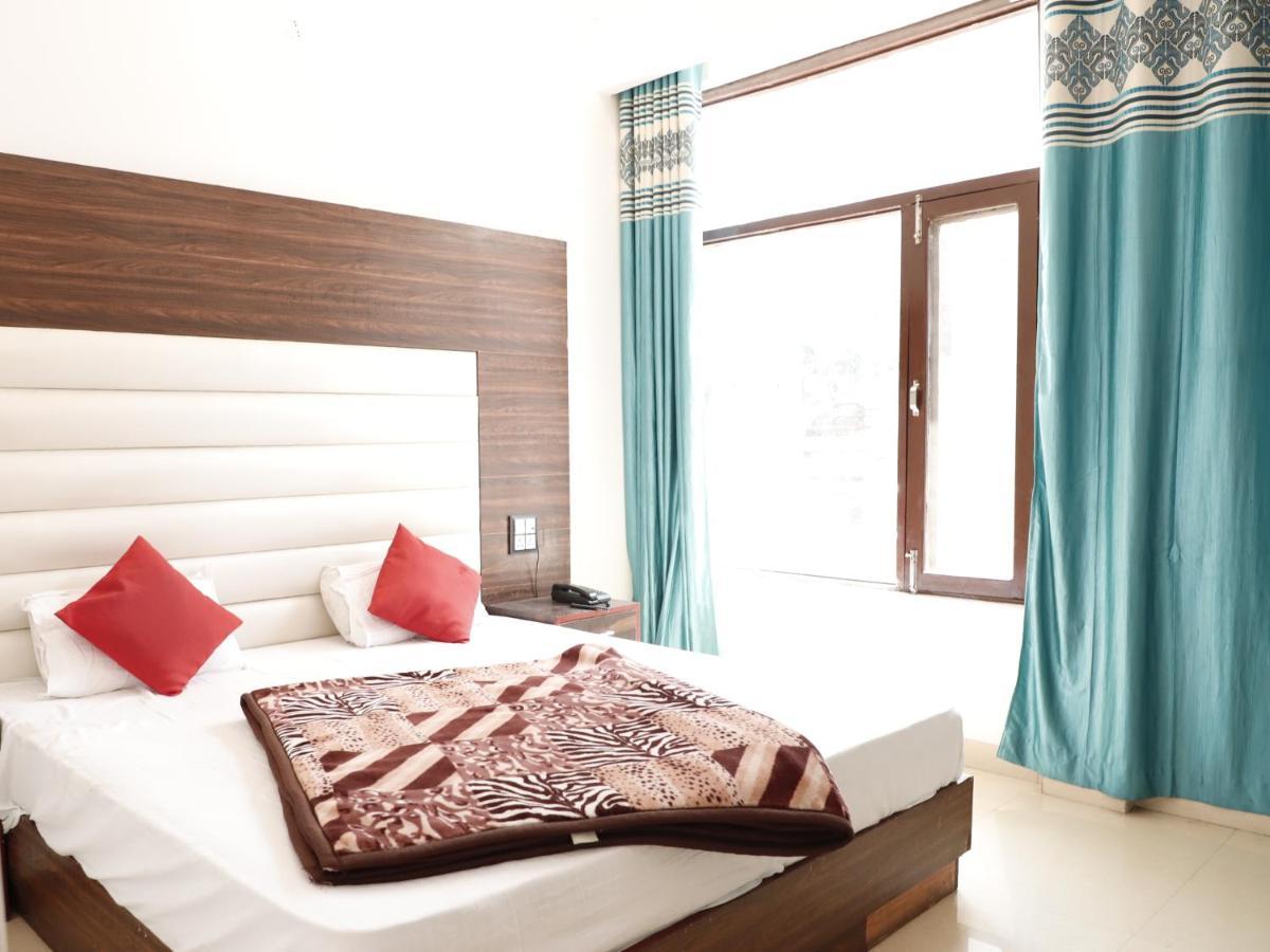 Rahul Hotel & Restaurant Mussoorie Eksteriør billede