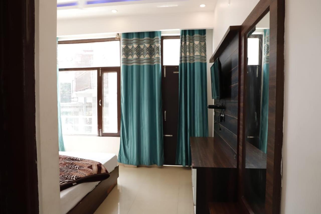 Rahul Hotel & Restaurant Mussoorie Eksteriør billede