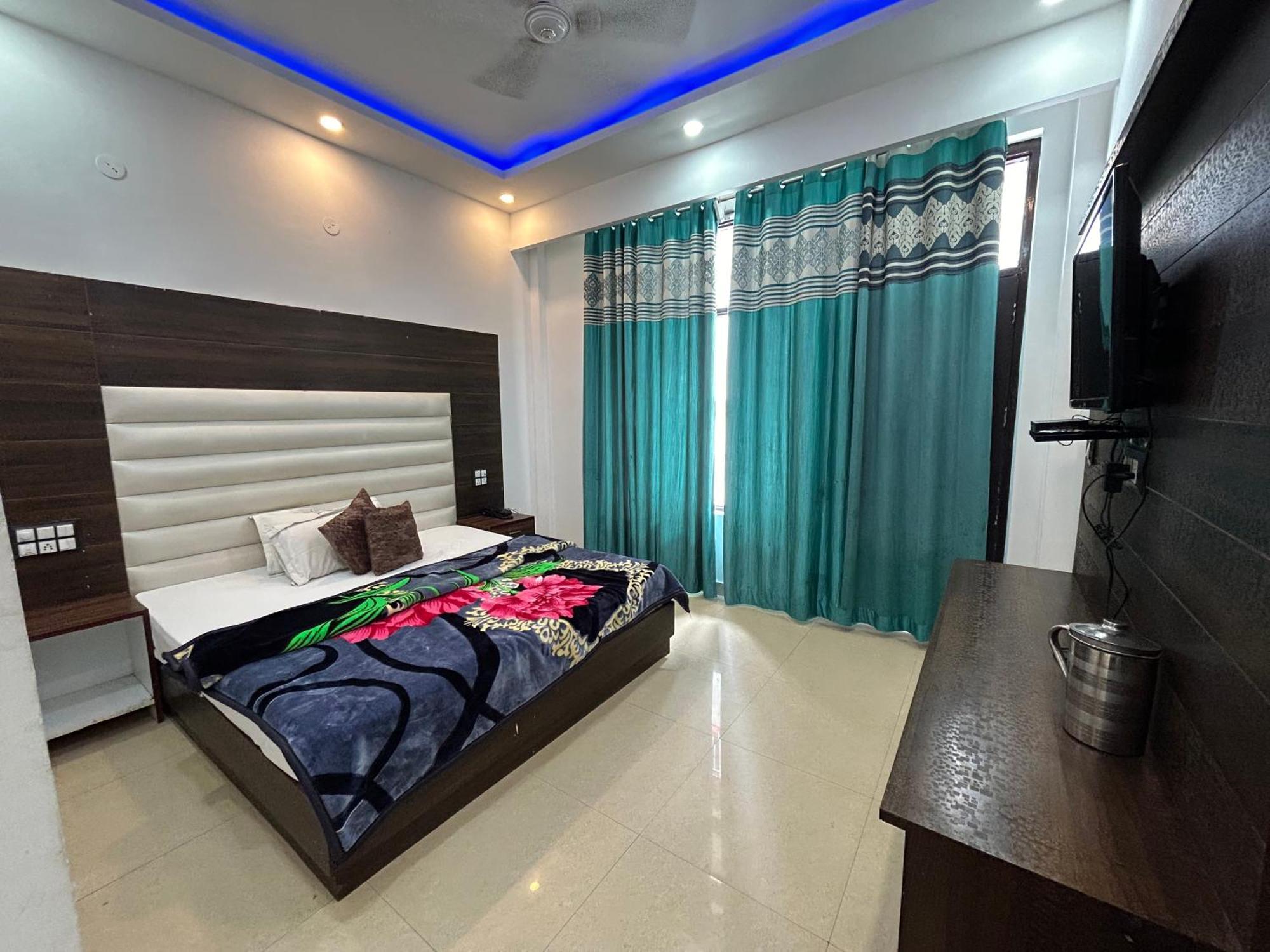 Rahul Hotel & Restaurant Mussoorie Eksteriør billede