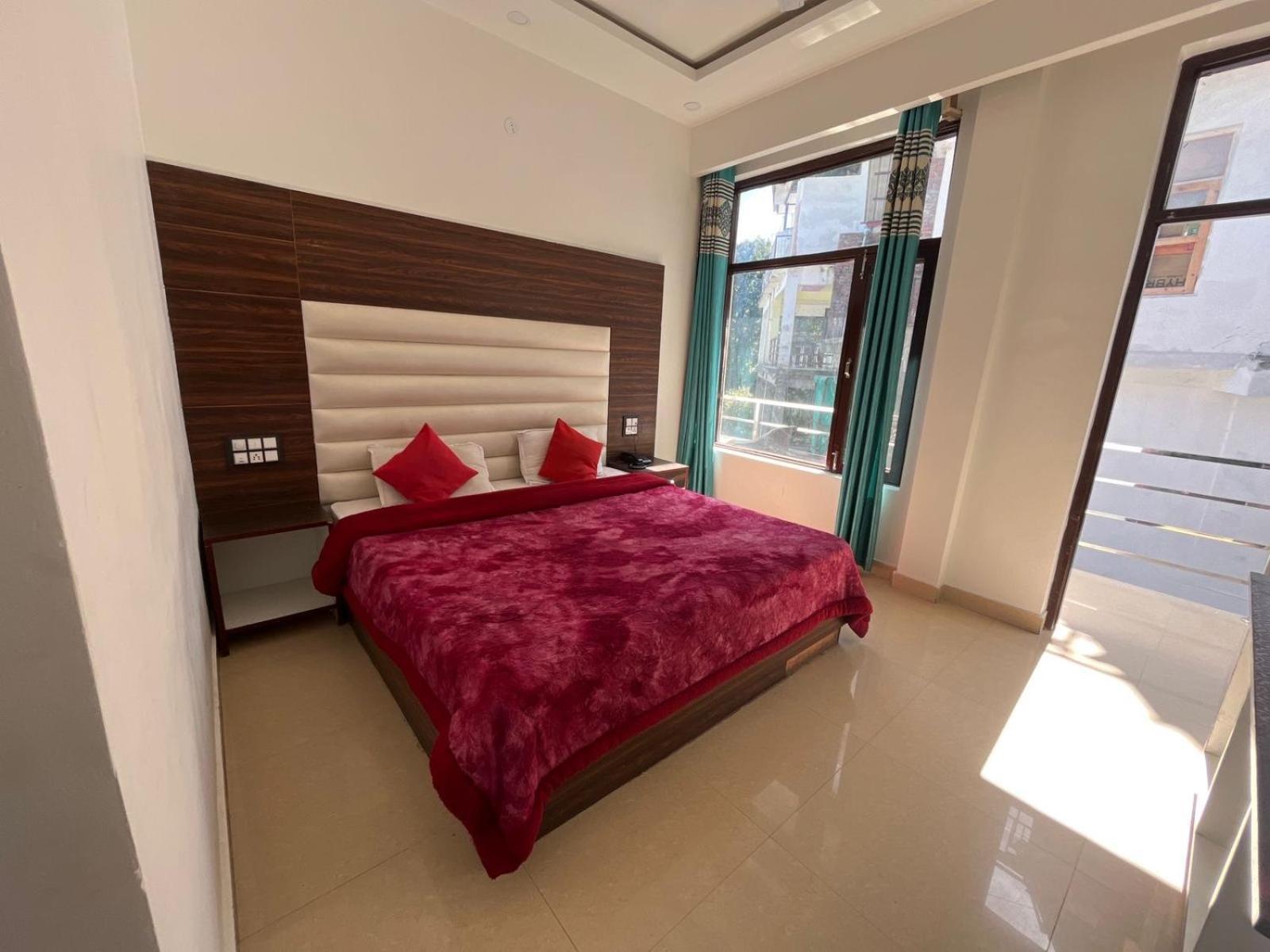 Rahul Hotel & Restaurant Mussoorie Eksteriør billede