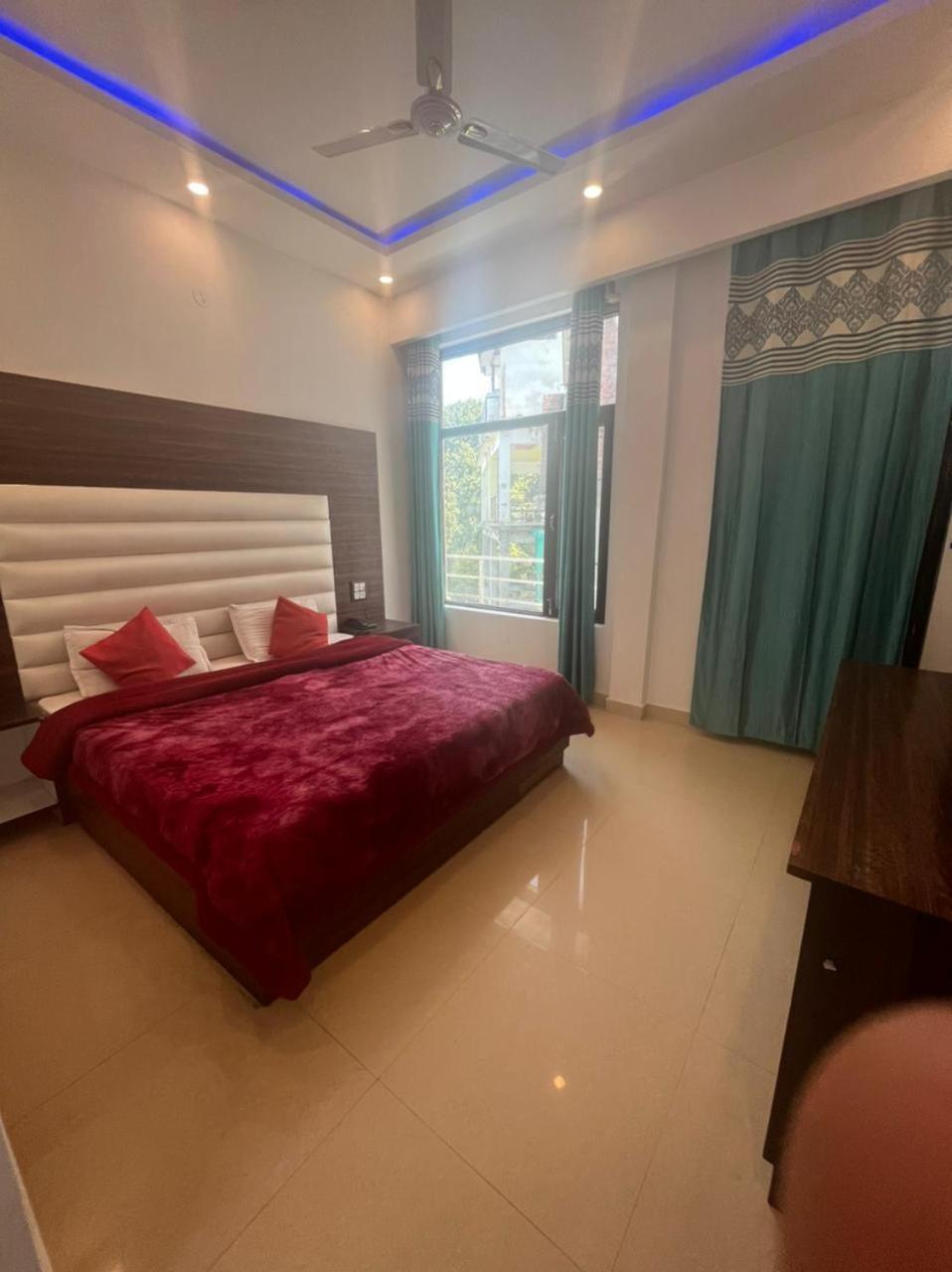 Rahul Hotel & Restaurant Mussoorie Eksteriør billede
