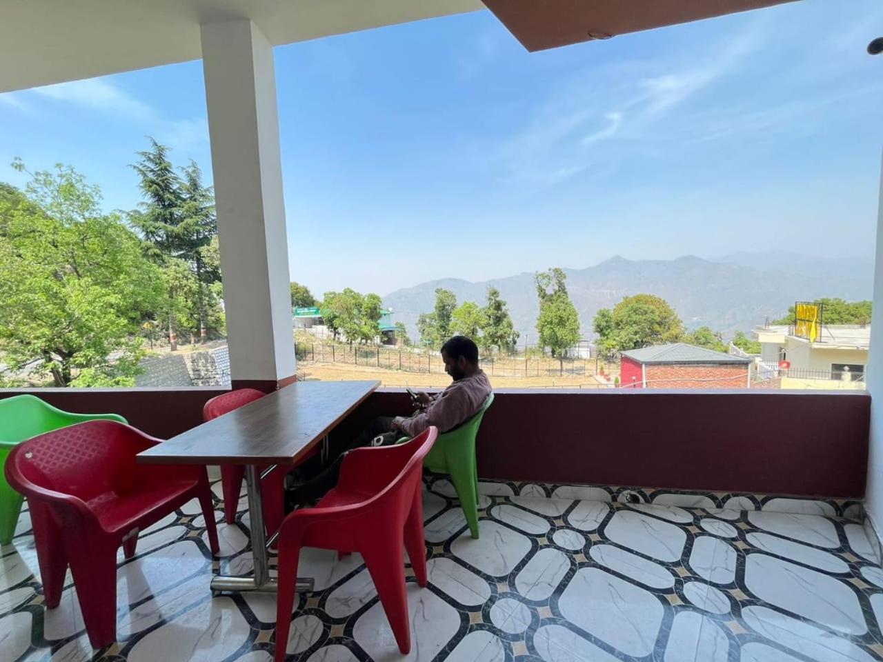 Rahul Hotel & Restaurant Mussoorie Eksteriør billede