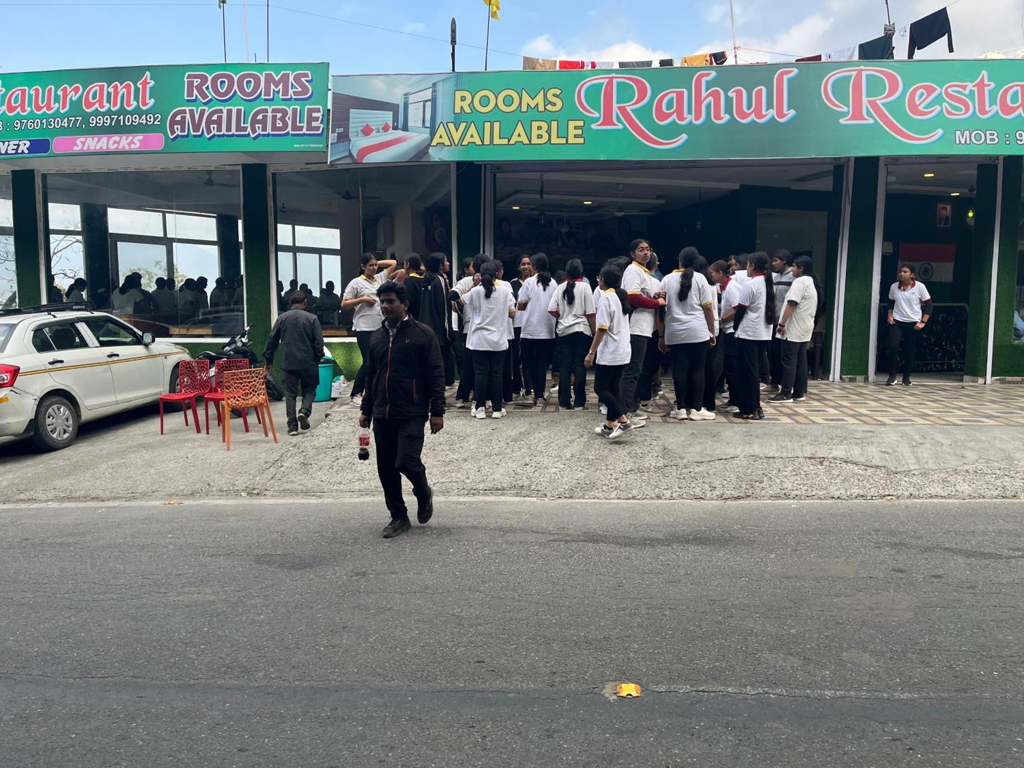 Rahul Hotel & Restaurant Mussoorie Eksteriør billede